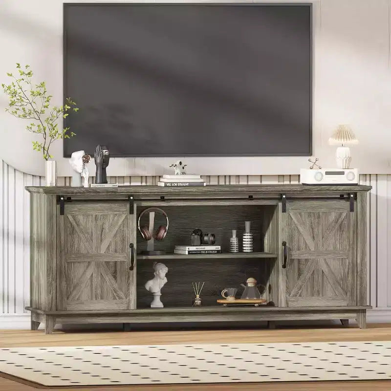 Meuble TV de ferme pour salon ou chambre à coucher de 168 cm, grand meuble TV avec étagères de rangement, meuble console multimédia avec porte coulissante de style grange