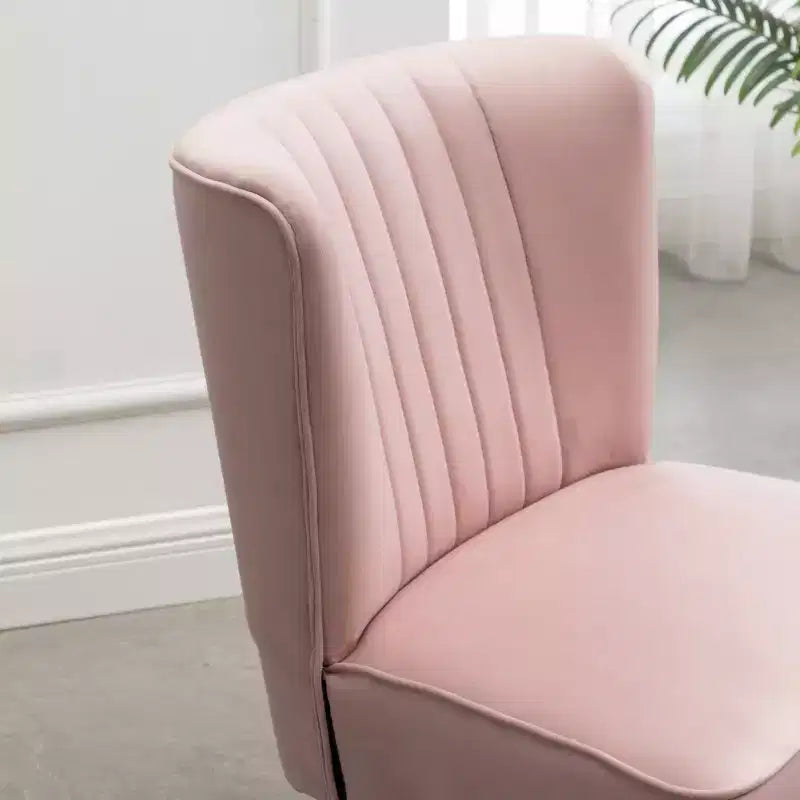 Fauteuil d'appoint en velours rose avec pieds en bois